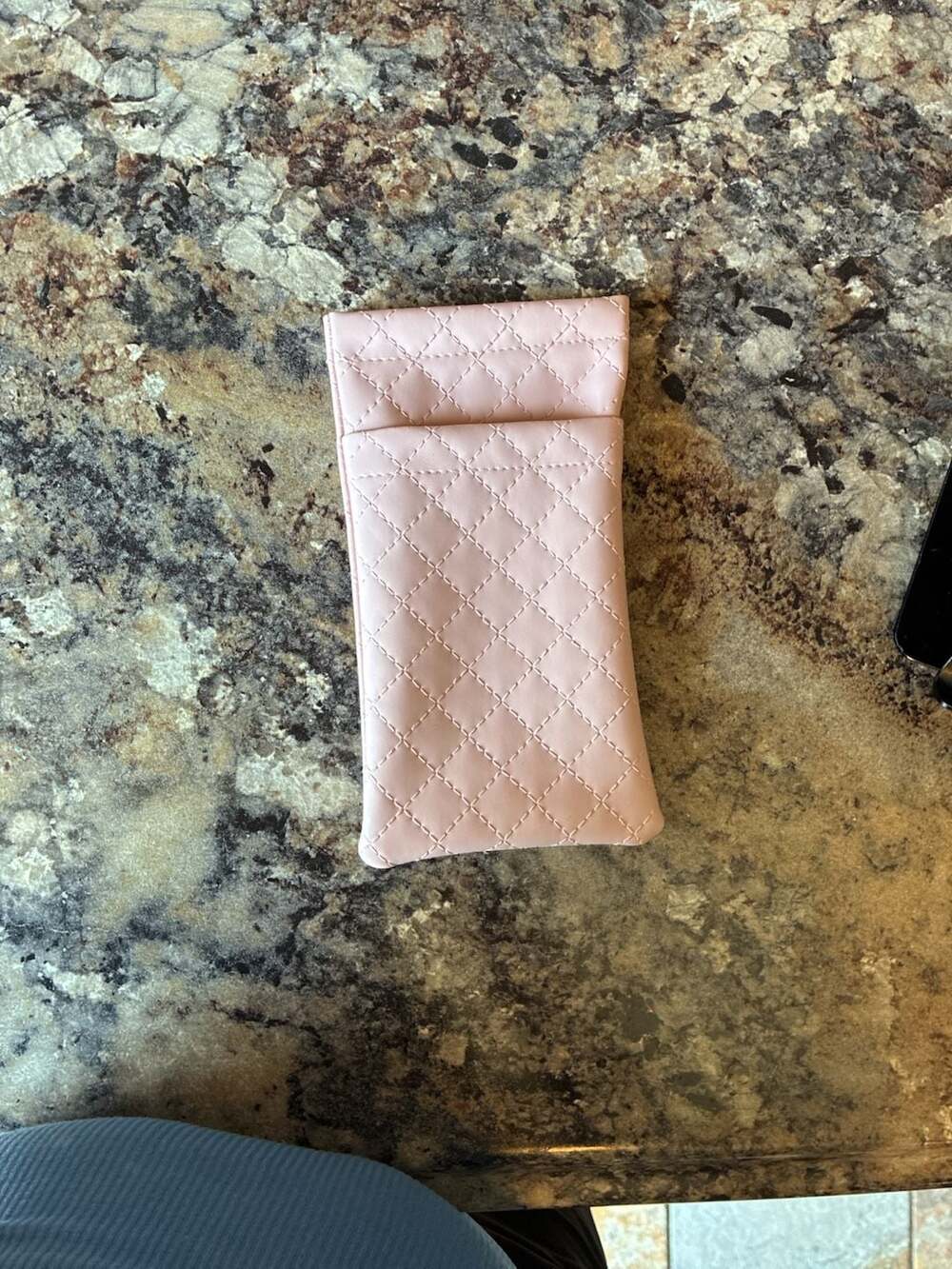 Unique Bargains Quilted PU Leather Soft Double Squeeze Top Eyeglass Pouch, Pink